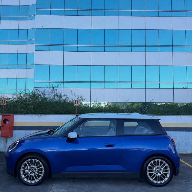 MINI COOPER SE - Imagem 5