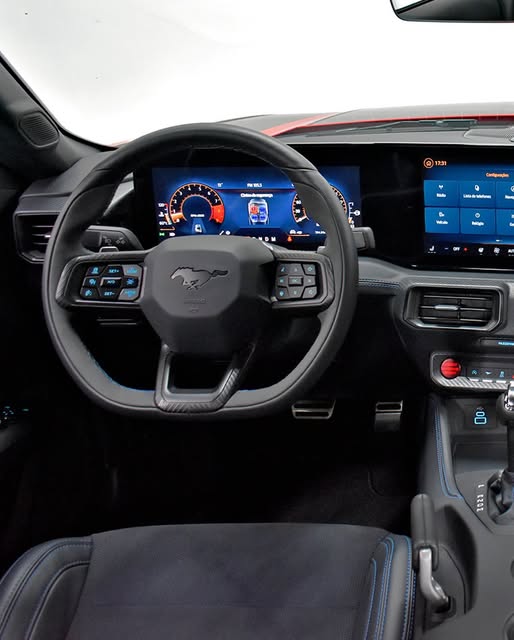 FORD MUSTANG DARK HORSE - Imagem 4