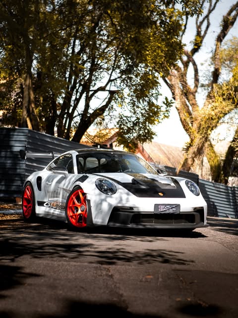 PORSCHE 911 GT3 RS - Imagem 1