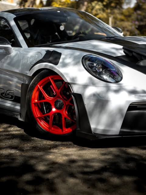 PORSCHE 911 GT3 RS - Imagem 3