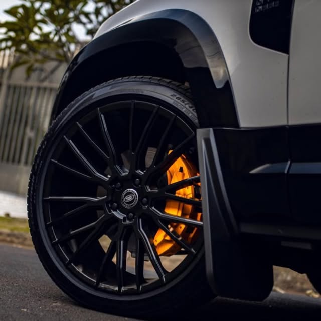 LAND ROVER DEFENDER X-DYNAMIC HSE - Imagem 2
