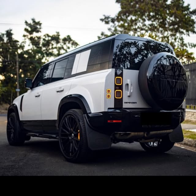 LAND ROVER DEFENDER X-DYNAMIC HSE - Imagem 11