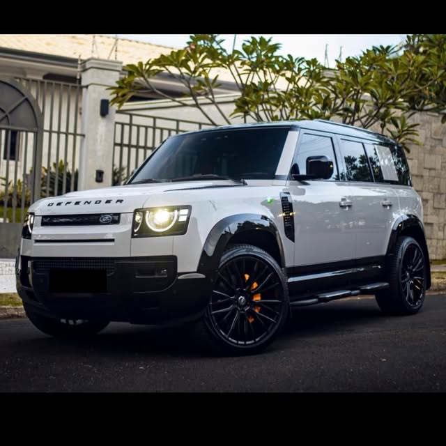 LAND ROVER DEFENDER X-DYNAMIC HSE - Imagem 13
