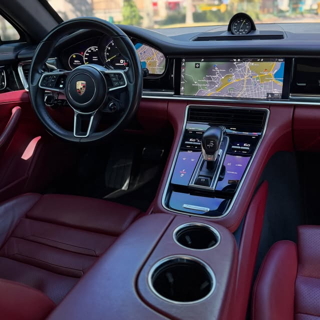 PORSCHE PANAMERA 4 E-HYBRID - Imagem 7