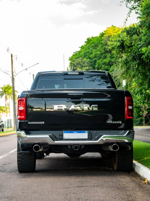RAM 1500 LARAMIE - Imagem 4