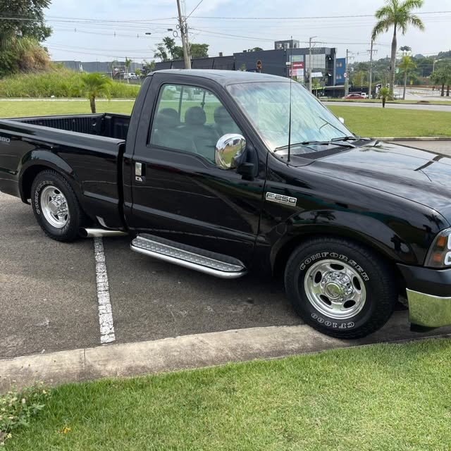 FORD F-250 XLT-L - Imagem 3