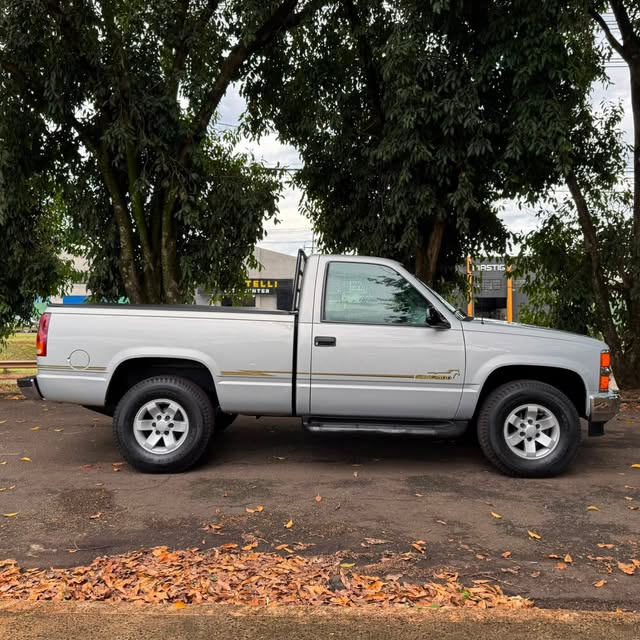 CHEVROLET SILVERADO - Imagem 1