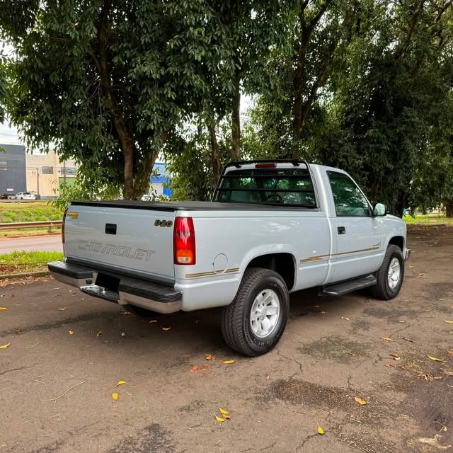 CHEVROLET SILVERADO - Imagem 8