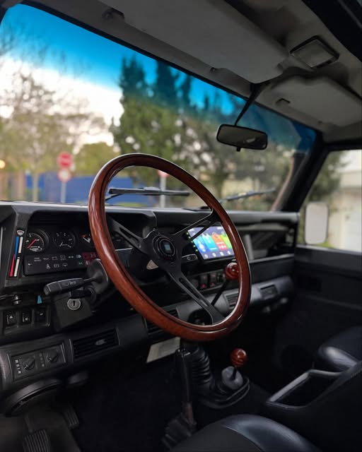 LAND ROVER DEFENDER - Imagem 4