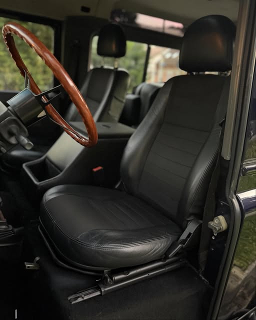 LAND ROVER DEFENDER - Imagem 5