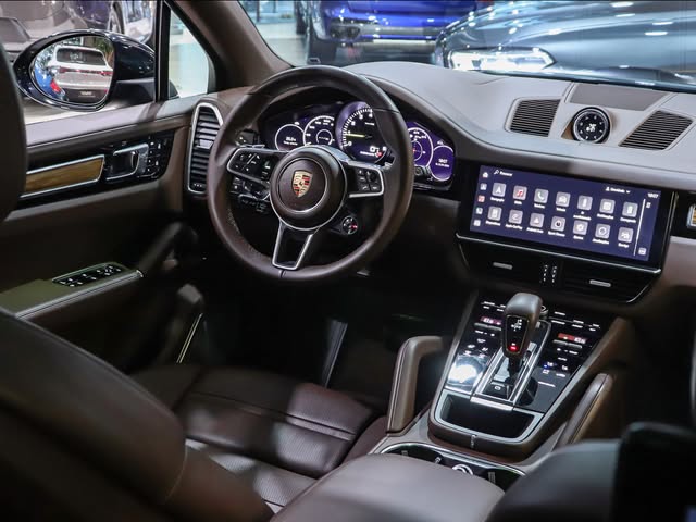 PORSCHE CAYENNE E-HYBRID PLATINUM EDITION - Imagem 6
