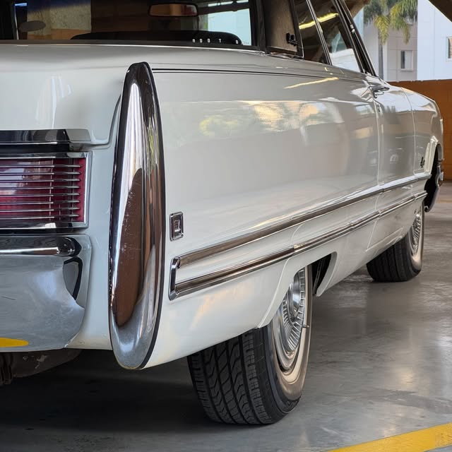 CHRYSLER IMPERIAL CROWN COUPE - Imagem 4