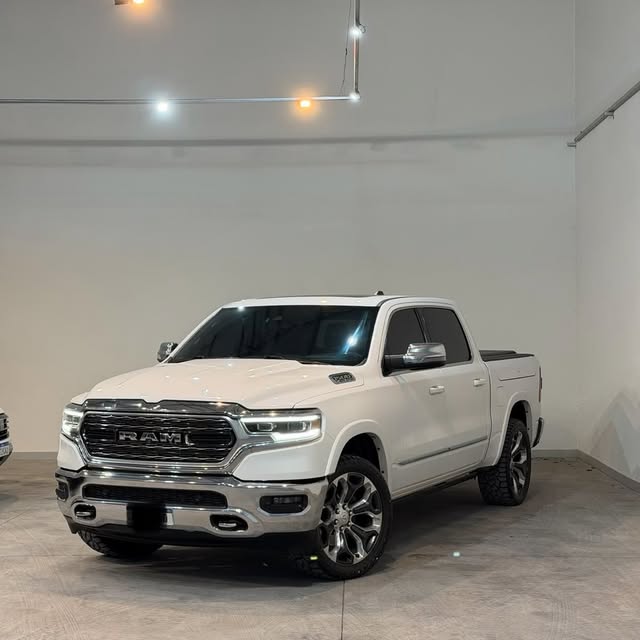 RAM 1500 LIMITED - Imagem 1