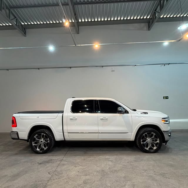 RAM 1500 LIMITED - Imagem 3