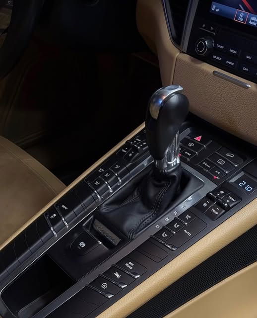 PORSCHE MACAN 2.0 TURBO - Imagem 5