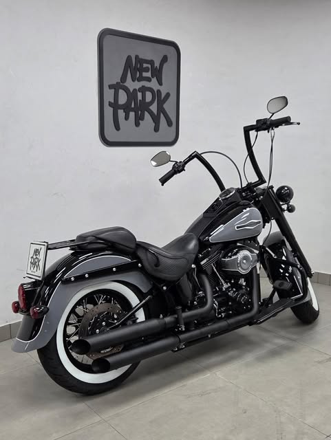 HARLEY-DAVIDSON SOFTAIL DELUXE - Imagem 1