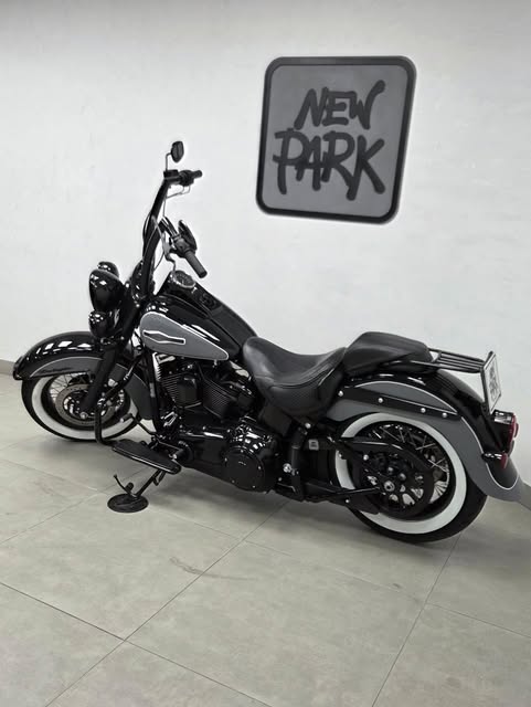 HARLEY-DAVIDSON SOFTAIL DELUXE - Imagem 12