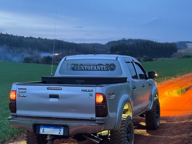 TOYOTA HILUX SR - Imagem 4