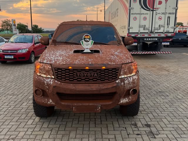 TOYOTA HILUX SR - Imagem 8