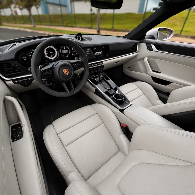 PORSCHE 911 CARRERA S - Imagem 11