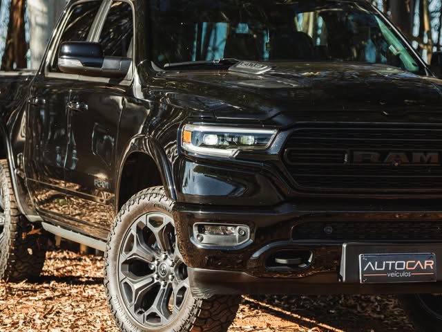 RAM 1500 LIMITED NIGHT EDITION - Imagem 6