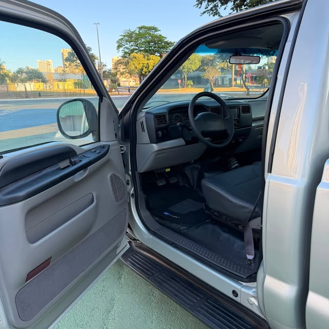 FORD F-250 XL-L - Imagem 14