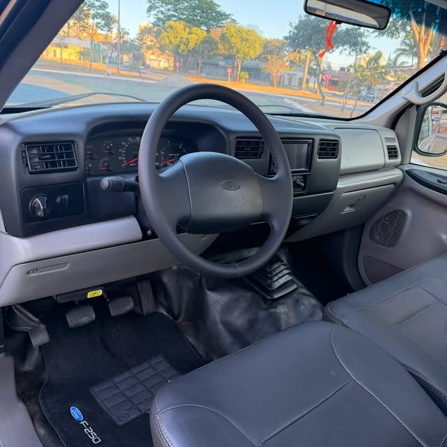 FORD F-250 XL-L - Imagem 9