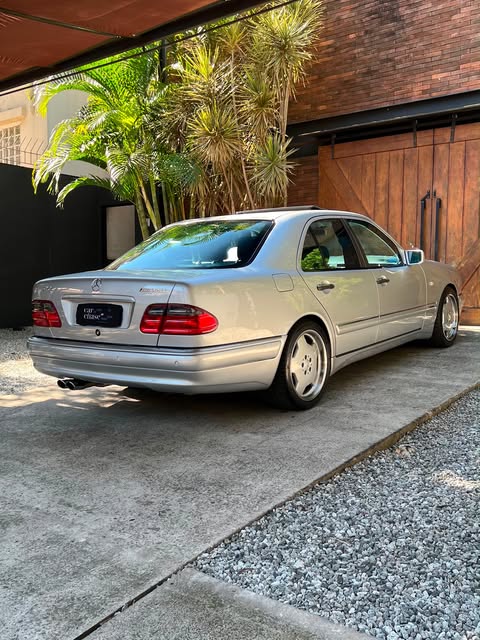 MERCEDES-BENZ E55 AMG - Imagem 2