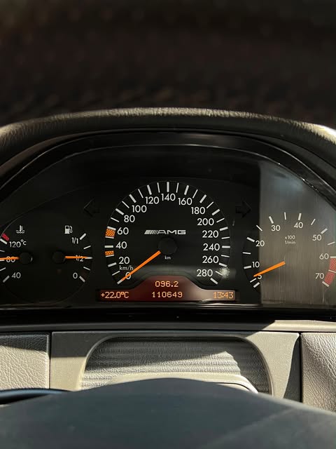 MERCEDES-BENZ E55 AMG - Imagem 13
