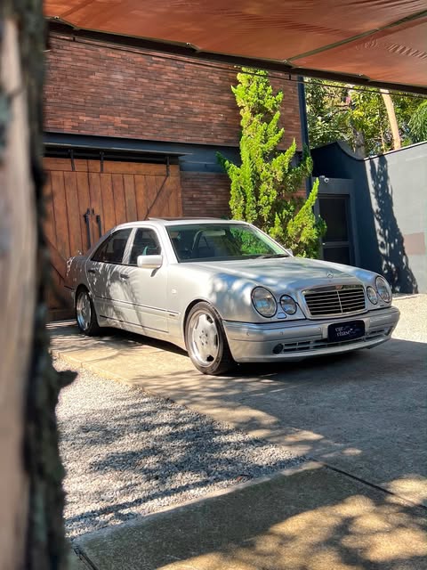 MERCEDES-BENZ E55 AMG - Imagem 6