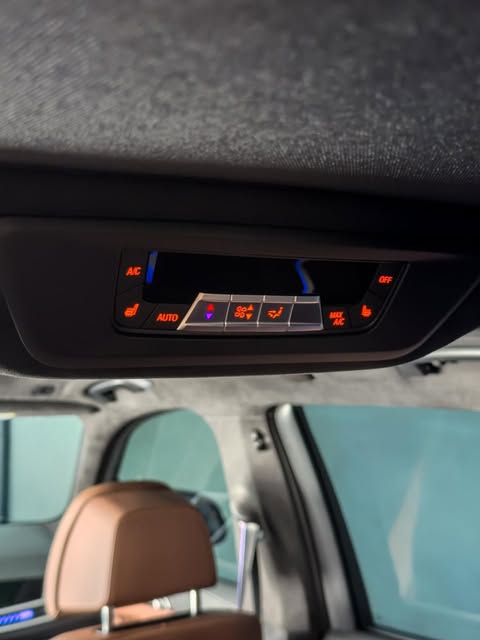 BMW X7 M60I - Imagem 12