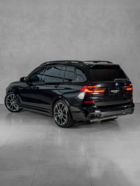 BMW X7 M60I - Imagem 13