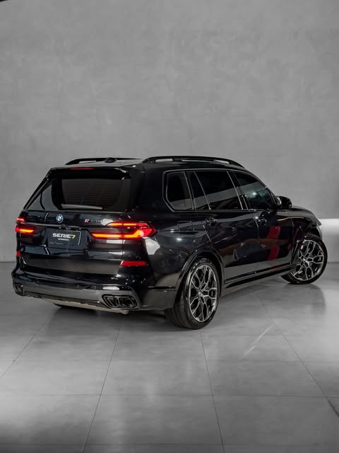 BMW X7 M60I - Imagem 15