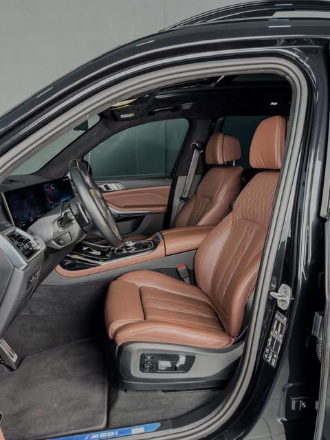 BMW X7 M60I - Imagem 4
