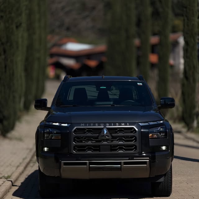 MITSUBISHI TRITON KATANA - Imagem 12