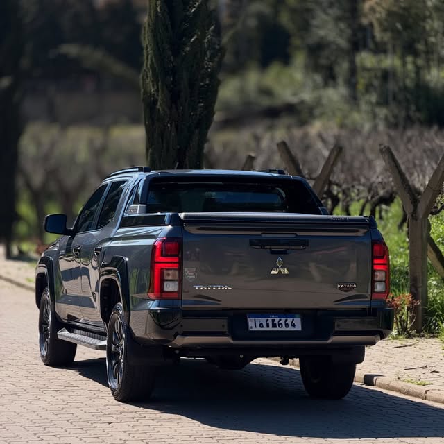 MITSUBISHI TRITON KATANA - Imagem 14