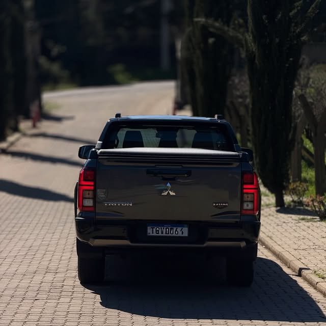 MITSUBISHI TRITON KATANA - Imagem 15