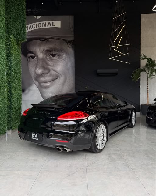 PORSCHE PANAMERA S - Imagem 10
