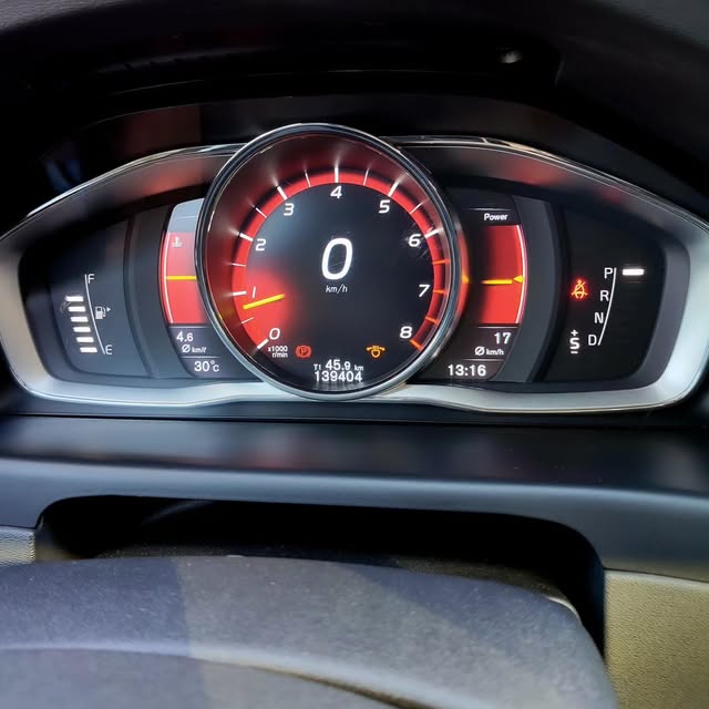 VOLVO XC 70 - Imagem 11
