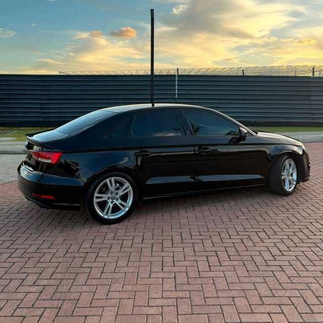 AUDI A3 PRESTIGE 1.4 TFSI - Imagem 5