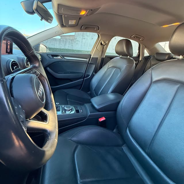 AUDI A3 PRESTIGE 1.4 TFSI - Imagem 8