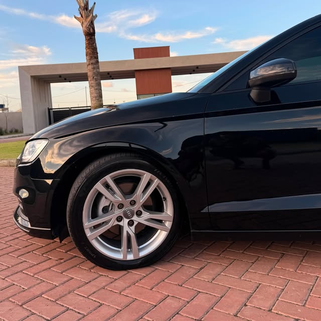 AUDI A3 PRESTIGE 1.4 TFSI - Imagem 9
