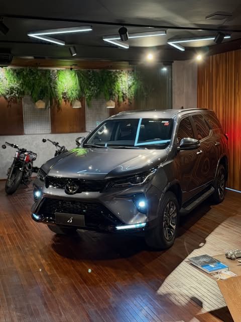 TOYOTA HILUX SW4 SRX PLATINUM - Imagem 12