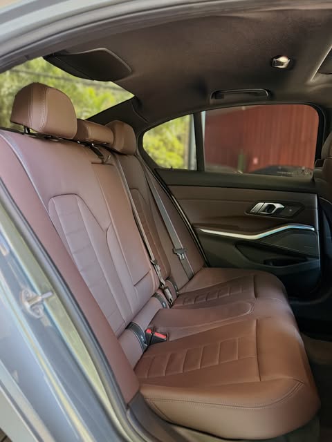 BMW 330E M SPORT - Imagem 8