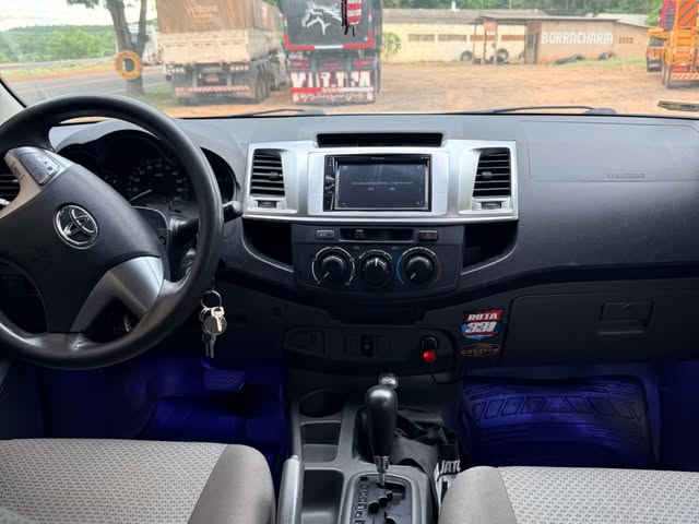 TOYOTA HILUX SR - Imagem 7