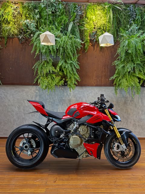 DUCATI STREETFIGHTER V4 S - Imagem 1