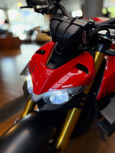DUCATI STREETFIGHTER V4 S - Imagem 11