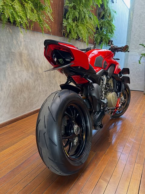DUCATI STREETFIGHTER V4 S - Imagem 7