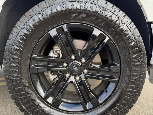 FORD F150 LARIAT - Imagem 9