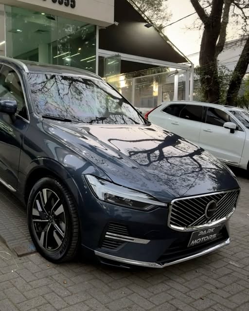 VOLVO XC60 T8 PHEV PLUS AWD - Imagem 4